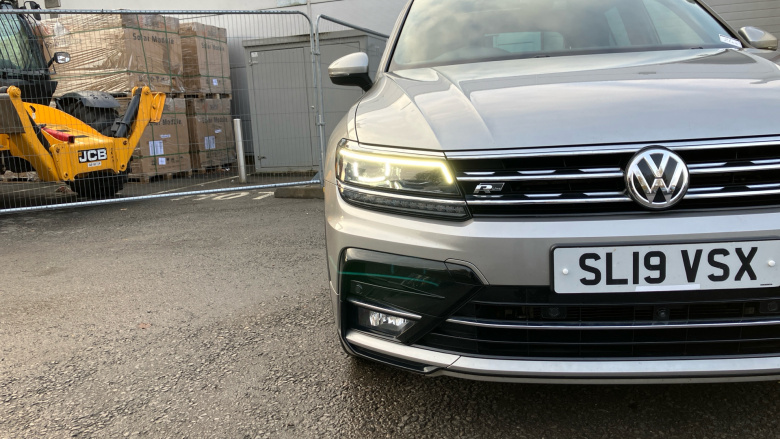 Volkswagen Tiguan 2.0 TDi 150 R-Line 5dr DSG Diesel Estate